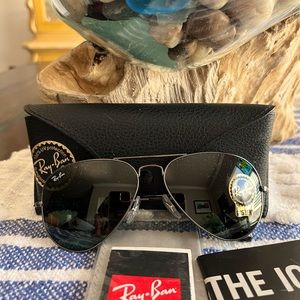 New without box Ray-Ban aviator 58 mm